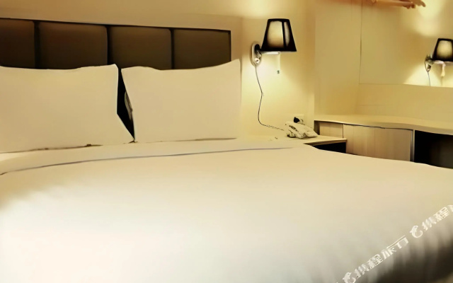 Millinov Boutique Hotel – Guest Rooms – Gorontalo