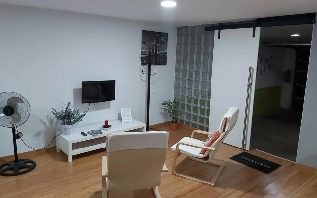 Loft Santa Cruz, Acoran