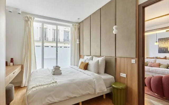 Exceptional 3 Bedrooms Apartment Heart of Paris
