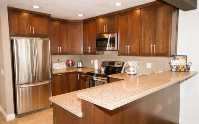 Mammoth Ski & Racquet Club #38 - Pet Okay