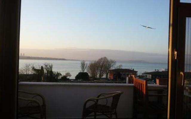 Front of Sea View Apartments Sultanahmet SEA VIEW