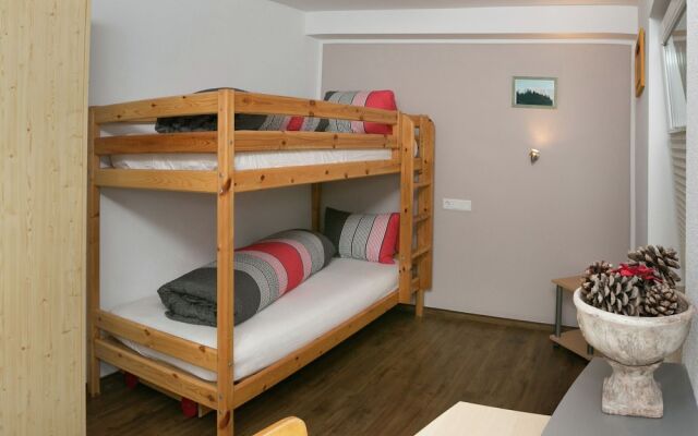 Cozy Apartment in Lermoos with Ski-Lift Nearby