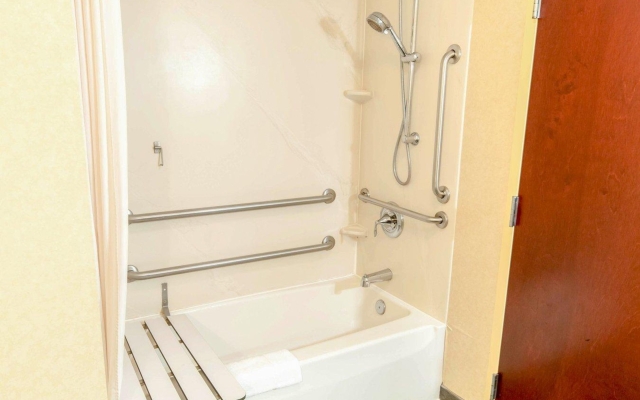 Comfort Suites