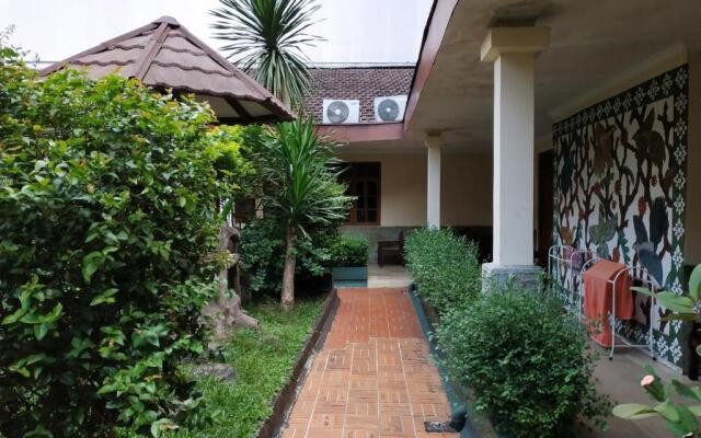 SPOT ON 3858 Elsana Transit Hotel