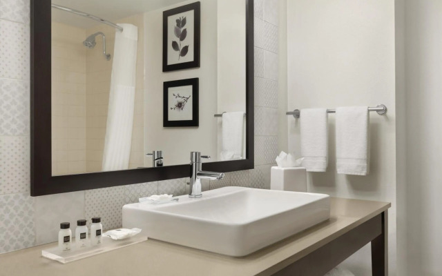 Country Inn & Suites by Radisson, Seattle-Bothell, WA