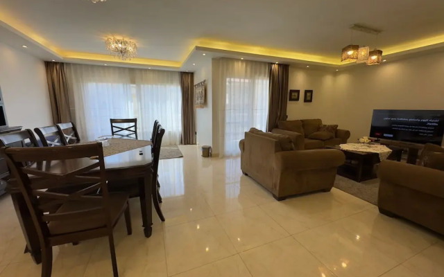 CK 1108 Spacious 2BR Apt 2BA Near Airport