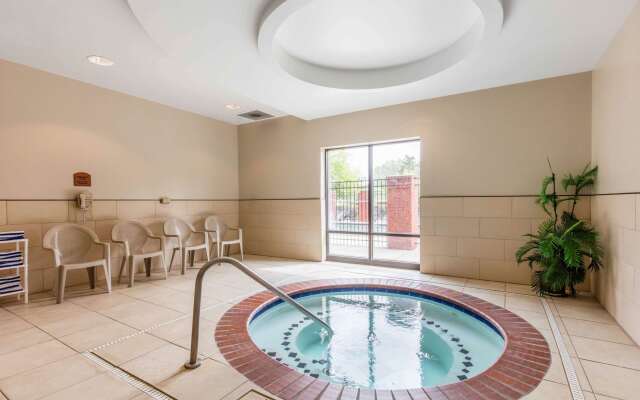 Comfort Suites Murfreesboro Shopping District