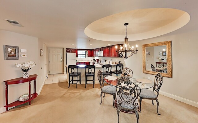 210roarh 2 Bedroom Condo