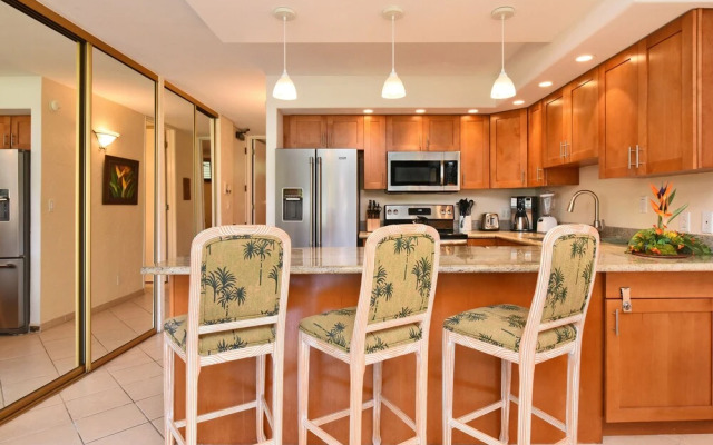 Papakea #E109 1 Bedroom Condo By Redawning