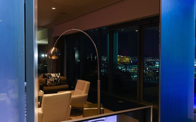 StripViewSuites at Palms Place