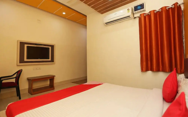 Oyo 23395 Hotel Taj & Restaurant