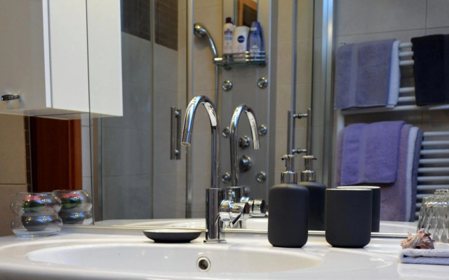 Casa del Padre - Annabelle