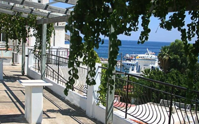 George Apartments