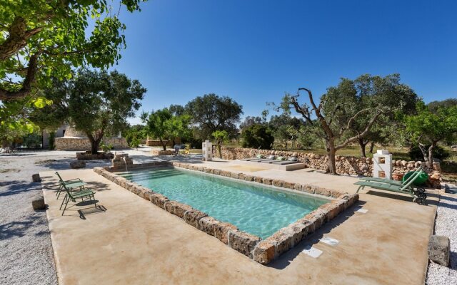 2670 Trullo Corni di Fiasco by Barbarhouse