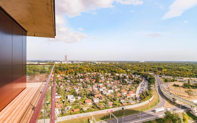 Triiiple Tower Dream Apartments with Rooftop-Summer-Pool by ichbucheAT