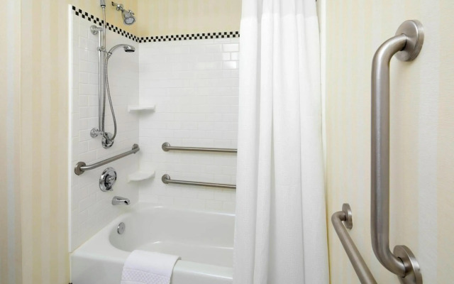 Fairfield Inn & Suites by Marriott Cumberland