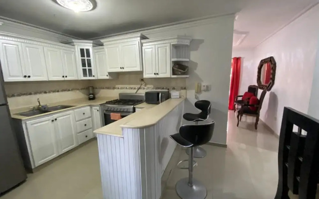 Cozy 3-bedroom Apartment in Santo Domingo!