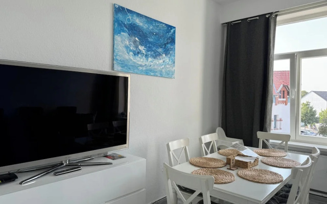 4 room new apartment center contactless