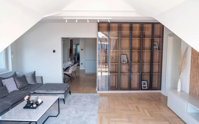Residence Republic Square- Luxury at Top Location
