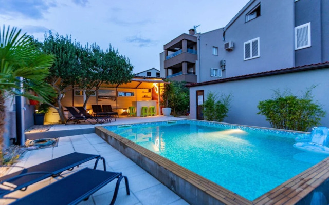 Zadar Lavish and Luxurious Apartment With Private Pool