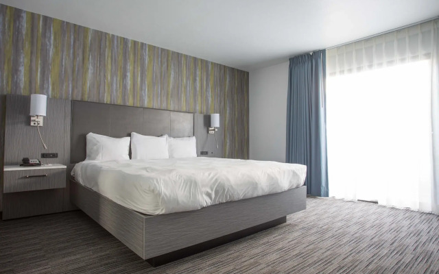 Vanllee Hotel and Suites