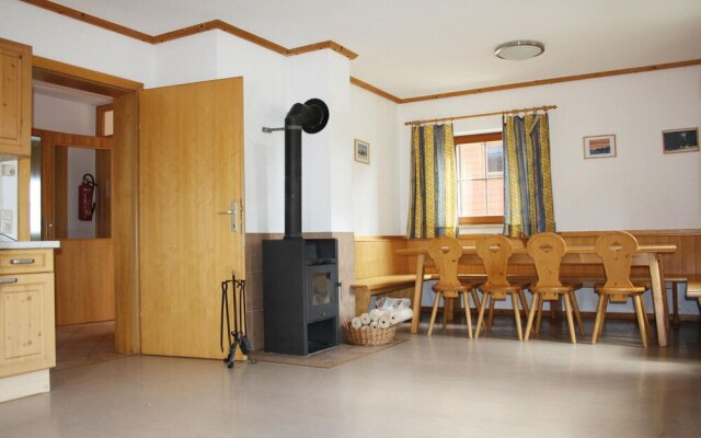 Awesome Home in Ebensee With 4 Bedrooms, Sauna and Wifi