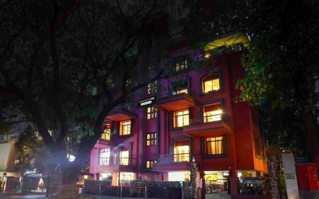 Premium Stays Near Fergusson College