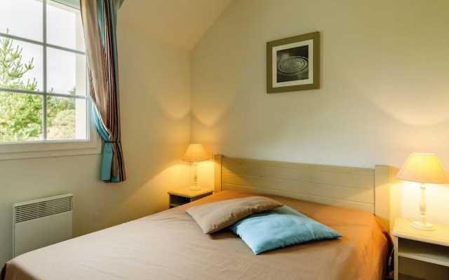 Cozy Breton Holiday Home Near the bay of Douarnenez
