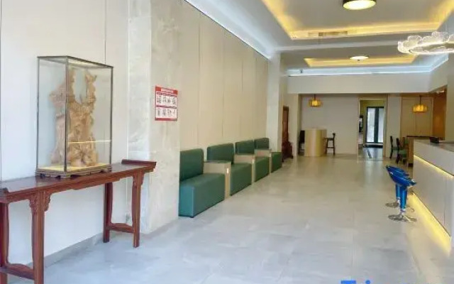 Manyi Light Luxury Hotel