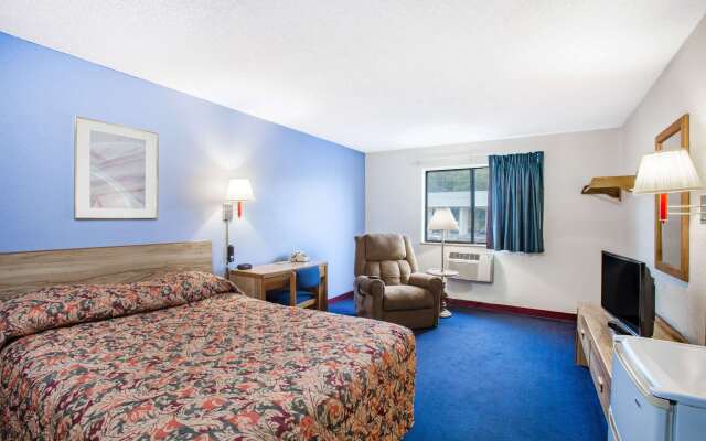 Super 8 by Wyndham Hot Springs