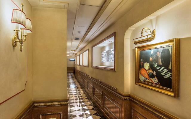 River Palace Hotel