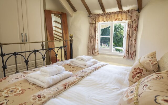 Higher Collaton Cottage