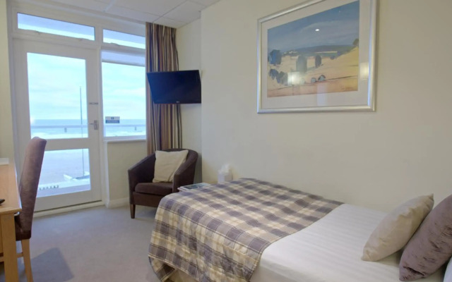 Sandbanks Hotel
