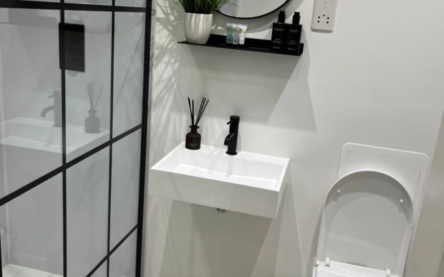 Lux 2 Bedroom Ground Floor Apartment