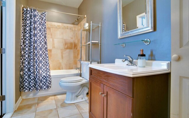 Germantown 3br/2ba Near Downtown by Domio