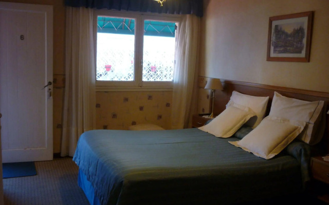 Hotel Los Troncos