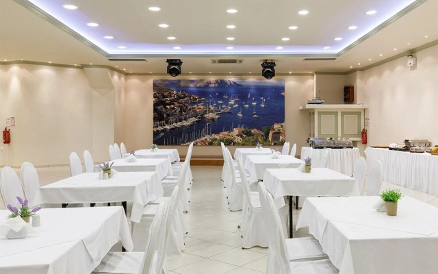 Opera House Hotel