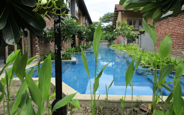 Ganga Kutir Oak Villa on Raichak