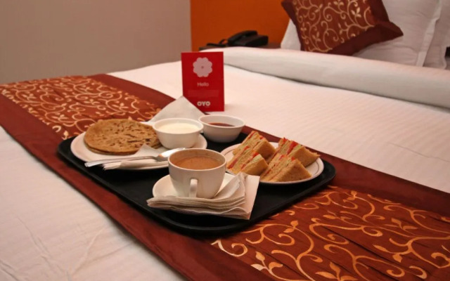 OYO Flagship 9075 Petals Inn