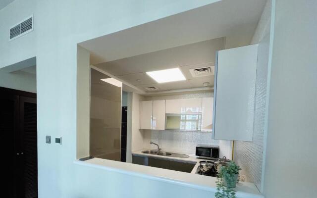 Park View & Spacious One Bedroom Apartment