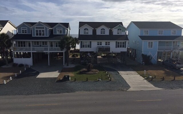 The White - 3 Br Home