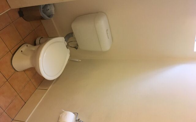 Ashfield Motor Inn