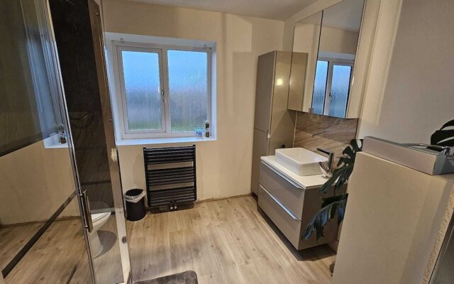 Luxurious 2-bed Apartment, Duchy Cosy Corner