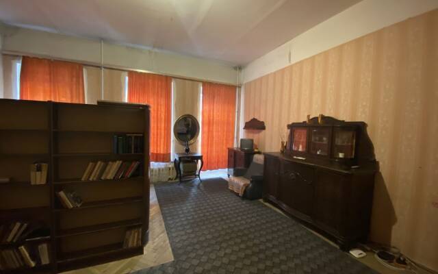 Apartment on Pestelya 4