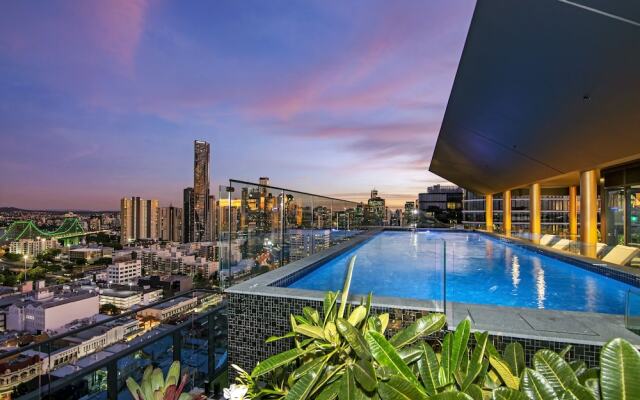 Fortitude Valley Apartments by CLLIX