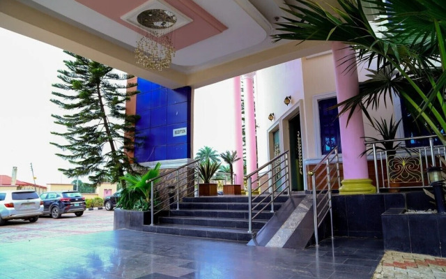 77 Palms Hotel