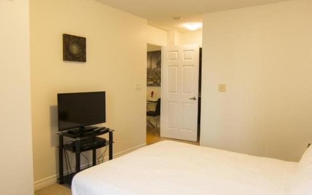 Grand Ovation by Maplewood Suites