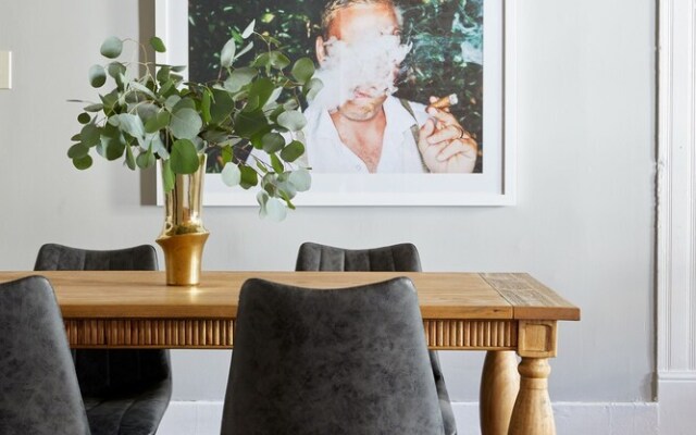 Charming Central Business District Studios by Sonder