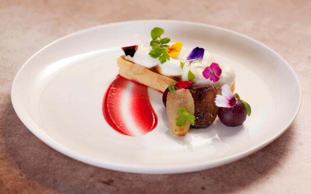 Crowne Plaza Surfers Paradise by IHG