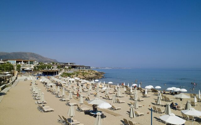 Arkadi Apartments by Checkin